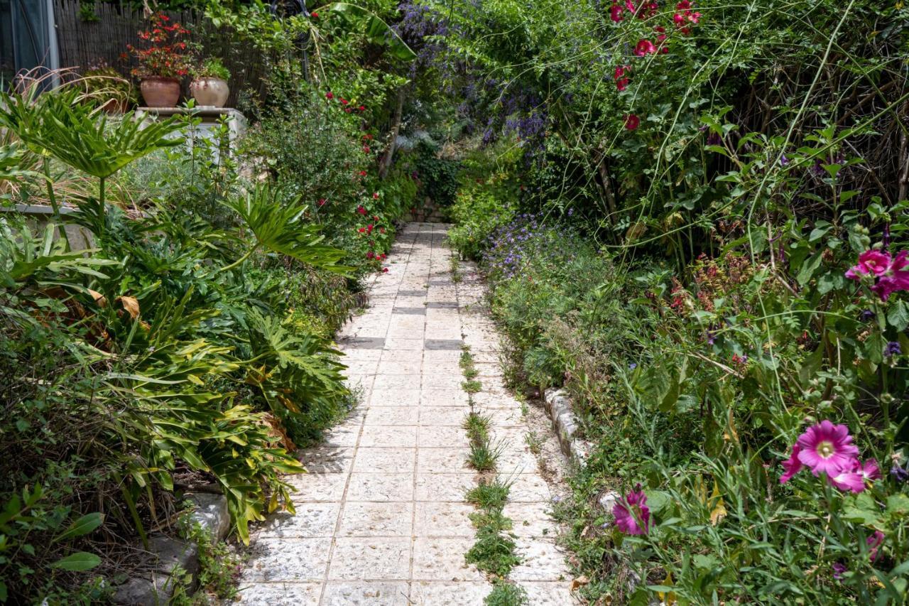 הבית בסמטת תל אביב Villa Rosh Pinna Eksteriør bilde